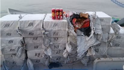 വന്‍ തോതില്‍ മദ്യം കടത്തുന്നതിനിടെ മൂന്ന് പ്രവാസികള്‍ അറസ്റ്റില്‍