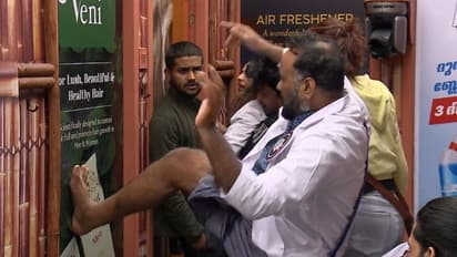 വാതില്‍ ചവുട്ടി തുറന്നു, ഒമര്‍ ലുലുവിന്‍റെ പെരുമാറ്റത്തെച്ചാല്ലി ബിഗ് ബോസില്‍ സംഘര്‍ഷം