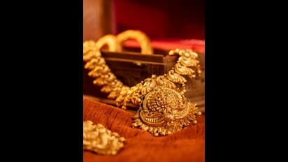 Gold Rate Today: വീണ്ടും മുകളിലേക്ക്; സ്വർണവില കുതിപ്പ് തുടരുന്നു