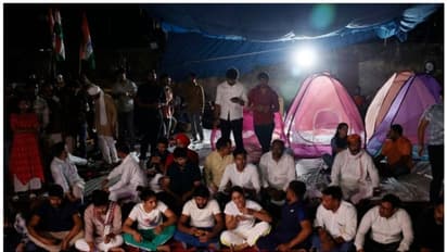 ഗുസ്തിതാരങ്ങളുടെ സമരവേദിയിലെ സംഘർഷം: 'അതിക്രമം എന്തിനെന്ന് പൊലീസ് പറയണം'; ജന്തർമന്തറിലേക്കുള്ള വഴികൾ തടഞ്ഞു