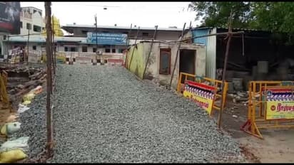 விஐபிகளுக்காக உடைக்கப்பட்ட 137 ஆண்டு பாரம்பரியமிக்க ஏவி மேம்பாலச்சுவர் - மக்கள் கொந்தளிப்பு