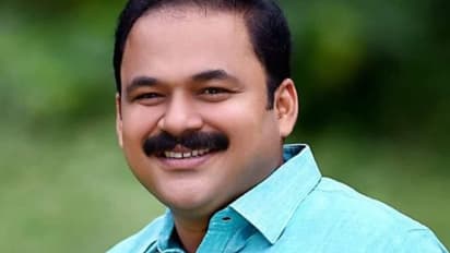 കൂറുമാറ്റനിരോധന നിയമപ്രകാരം അയോഗ്യനാക്കണം, ബിജെപി യിൽ ചേർന്ന ബിപിൻ സി ബാബുവിനെതിരെ സിപിഎം 