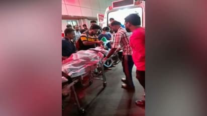 Man slits own throat after stabbing woman in KSRTC Swift bus in Kerala
