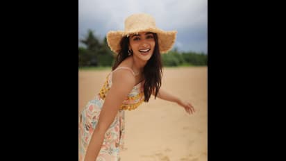 ಸಾಲು ಸಾಲು ಸೋಲು: ಐಟಂ ಹಾಡುಗಳಿಗೆ ಕಣ್ಣಿಟ್ಟ ಕರಾವಳಿ ಸುಂದರಿ ಪೂಜಾ ಹೆಗ್ಡೆ