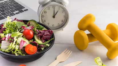 What is Intermittent Fasting? Here are benefits, strategies and foods to eat during the day