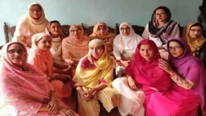 கல்விக்காக எதிப்பு அலைகளில் நீந்திய நியாஸ் கான் மற்றும் அவரது 11 மகள்கள்; ஆசிரியர் ஆனது இப்படிதான்!!