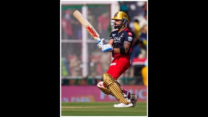 ഐപിഎല്ലില്‍ ചരിത്രനേട്ടം സ്വന്തമാക്കി വിരാട് കോലി, ഈ നേട്ടം സ്വന്തമാക്കുന്ന ആദ്യ താരം;രോഹിത് ബഹുദൂരം പിന്നില്‍