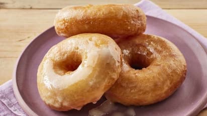 ജോലി ചെയ്യുന്ന സൂപ്പര്മാര്ക്കറ്റില് നിന്ന് കളയുന്ന ഭക്ഷണം കഴിച്ചു; ജീവനക്കാരനെ പുറത്താക്കി