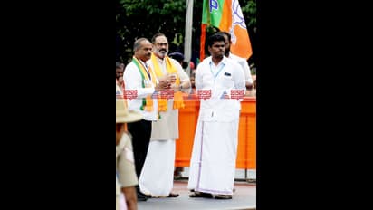 Modi Bengaluru Roadshow: ಮೋದಿ ಮತ್ತೊಂದು ಪವರ್ ಶೋ, ಬೆಂಗಳೂರಿಗರು ಫುಲ್ ಖುಷ್!