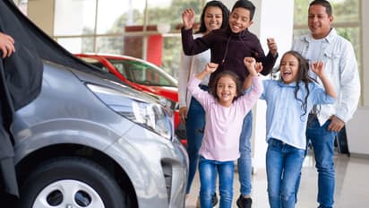 ಹೊಸ ವಾಹನ ಖರೀದಿಸ್ತಿದೀರಾ? ನಿಮ್ಮ ರಾಶಿಗೆ ಯಾವ ಬಣ್ಣದ ವೆಹಿಕಲ್ ಬೆಸ್ಟ್ ನೋಡಿ..