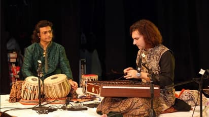 സന്തൂര്‍ ആസ്വാദകരുടെ മനസ്സ് നിറച്ച് രാഹുൽ ശര്‍മ്മ