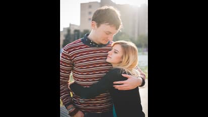 ರಾಶಿಚಕ್ರದ ಪ್ರಕಾರ, ನೀವು ಜೀವನದಲ್ಲಿ ಎಷ್ಟು ಬಾರಿ ಲವ್ವಲ್ಲಿ ಬೀಳ್ತೀರಿ ಗೊತ್ತಾ? 