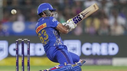 വാംഖഡെയില്‍ ഷോ കാണിക്കാന്‍ മുംബൈ ഇന്ത്യന്‍സുണ്ട്! ആര്‍സിബിയെ തരിപ്പണമാക്കി രോഹിത്തും സംഘവും ആദ്യ നാലില്‍