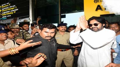  రాజమండ్రికి  చేరుకున్న పవన్: ఘన స్వాగతం పలికిన నేతలు (ఫోటోలు)