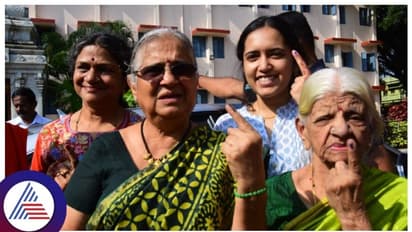 Karnataka Assembly Election 2023: ಶ್ರೀ ಸಾಮಾನ್ಯರ ಜೊತೆ ಮತ ಹಾಕಿದ ಸುಧಾಮೂರ್ತಿ 