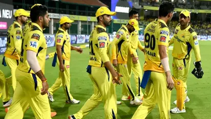 சேப்பாக்கத்தில் கடைசி மேட்ச்: முதல் அணியாக பிளே ஆஃப் செல்லுமா சென்னை?