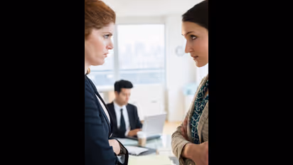 எதிரி உங்களை விட்டு விலகி ஓட இந்த பரிகாரத்தை செய்யுங்கள்!!