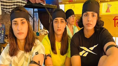 Wrestlers Protest: ಕಪ್ಪು ಪಟ್ಟಿ ಧರಿಸಿ ಕರಾಳ ದಿನ ಆಚರಿಸಿದ ಕುಸ್ತಿಪಟುಗಳು!