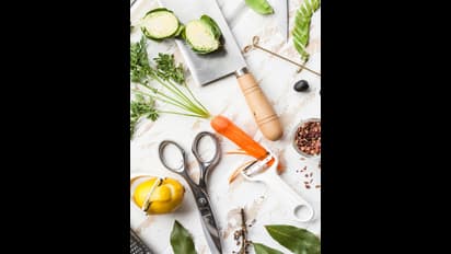 తొక్కలే కదా అని తీసిపారేయకండి.. వీటితో బోలెడు లాభాలున్నాయి మరి..