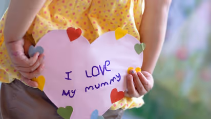 Mother's Day 2023: Wishes, WhatsApp/Facebook messages, images to share with your mum