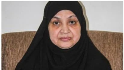 Karnataka Elections: హిజాబ్ బ్యాన్కు వ్యతిరేకంగా ఆందోళన చేసిన మహిళ కనీజ్ ఫాతిమా విజయం