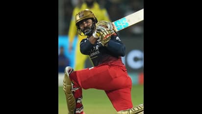 IPL 2023 ಆರ್ಸಿಬಿ ದಾಖಲೆ ಗೆಲುವು ಸಾಧಿಸಿದರೂ ದಿನೇಶ್ ಕಾರ್ತಿಕ್ ಫುಲ್ ಟ್ರೋಲ್!