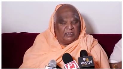 ಸಿಎಂ ಕುರ್ಚಿ ಫೈಟ್: ಕೋಡಿಹಳ್ಳಿ ಶ್ರೀಗಳ ಸ್ಫೋಟಕ ಭವಿಷ್ಯ! ಹಾಲುಮತದಿಂದ ಅಧಿಕಾರ ಕಸಿದುಕೊಳ್ಳೋದು ಸುಲಭವಿಲ್ಲ