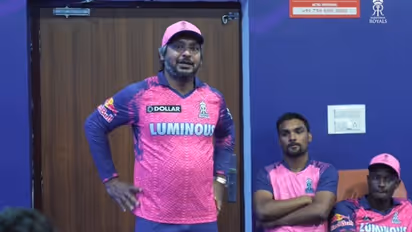 ശോകമൂകം ഡ്രസ്സിംഗ് റൂം, വമ്പന്‍ തോല്‍വിയില്‍ നിരാശരായി സഞ്ജുവും സംഘവും; താരങ്ങളോട് സംസാരിച്ച് സംഗക്കാര-വീഡിയോ