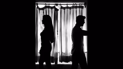 திருமணம் செய்துகொள்ளாமல் சேர்ந்து வாழ்வதற்கு சட்ட அங்கீகாரம் கிடையாது: கேரள நீதிமன்றம்