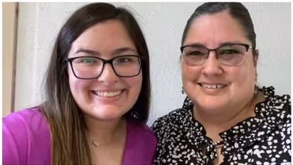 അമ്മയ്ക്ക് വയസ് 50, മകള്‍ 25;  എ ഗ്രേഡോടെ ബിരുദാനന്തര ബിരുദം നേടി ഇരുവരും 