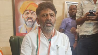 'ഞാൻ ഒറ്റയാൻ', മുഖ്യമന്ത്രി തർക്കത്തിൽ ഇതാദ്യമായി അതൃപ്തി പരസ്യമാക്കി ഡികെ; ദില്ലിക്ക് പോകും