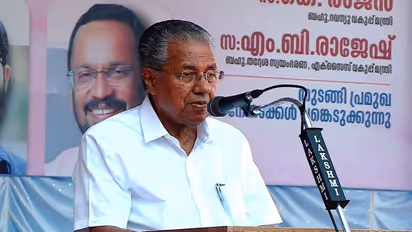 കേരളത്തെ കേന്ദ്രം സഹായിക്കുന്നില്ല, എങ്ങനെ വിഷമിപ്പിക്കാമെന്ന് നോക്കുന്നു: മുഖ്യമന്ത്രി
