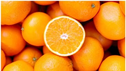 സുന്ദരമായ മുഖത്തിനായി ഓറഞ്ച് ഇങ്ങനെ ഉപയോ​ഗിക്കൂ 