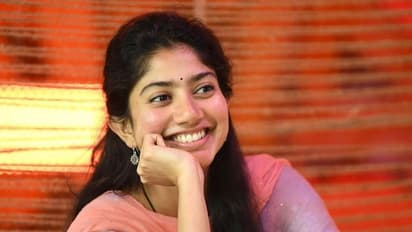 காதலித்து வசமாக சிக்கிக்கொண்ட சாய் பல்லவி... அம்மாவிடம் தர்ம அடி வாங்கிய பகீர் சம்பவம்