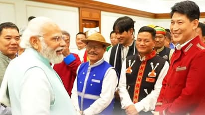 பழங்குடியின சமூகத் தலைவர்கள் குழுவுடன் பிரதமர் மோடி கலந்துரையாடல்