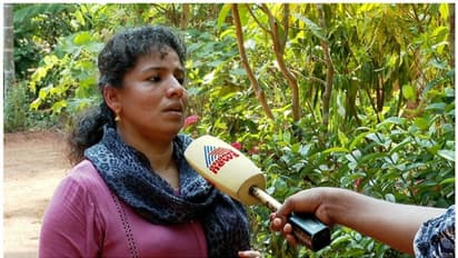 അനധികൃത മണ്ണെടുപ്പ് ചോദ്യം ചെയ്ത സിപിഎം വനിതാ പഞ്ചായത്തംഗത്തെ ബ്രാഞ്ച് കമ്മിറ്റിയംഗം കൈയേറ്റം ചെയ്തു, പരാതി