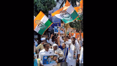 2016 నవంబర్ నాటి దెయ్యం మళ్లీ వచ్చింది.. రూ.2000 నోటు ఉపసంహరణపై కాంగ్రెస్ సెటైర్లు