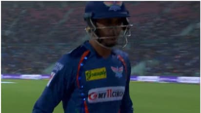 പടിക്കലും പരാഗുമെല്ലാം ട്രോളേറ്റ് പിടയുമ്പോൾ രക്ഷപ്പെട്ട് പോകുന്നു; 'ഫ്ലോപ്പ് ഓഫ് ദി ഇയറിനെ' കണ്ടെത്തി ആരാധകർ