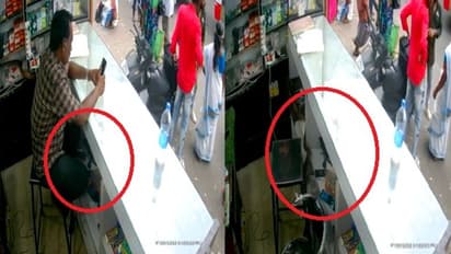 கோவையில் செல்போன் கடைக்குள் புகுந்த பாம்பு… வெளியான அதிர்ச்சி வீடியோ!!