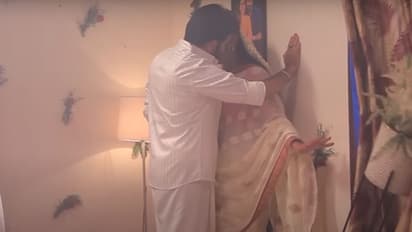 லிப்லாக் முத்தம்... படுக்கையறை காட்சினு எல்லைமீறிப்போகும் விஜய் டிவி சீரியல்... நெட்டிசன்கள் கடும் எதிர்ப்பு