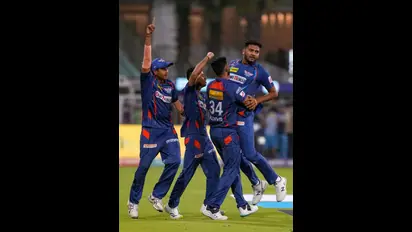 கொல்கத்தாவில் கனமழை: போட்டி ரத்து செய்யப்பட்டால் பிளே ஆஃப் வாய்ப்பு யாருக்கு?