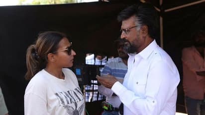 ரஜினிகாந்தின் மிரட்டல் லுக்! மகள் ஐஸ்வர்யாவுடன் லால் சலாம் ஷூட்டிங் ஸ்பாட்டில் தலைவர்! வைரலாகும் போட்டோஸ்!