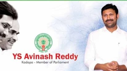 కర్నూల్  విశ్వభారతి ఆసుపత్రికి  వైఎస్ అవినాష్ రెడ్డి తల్లి లక్ష్మి: వైద్యుల చికిత్స