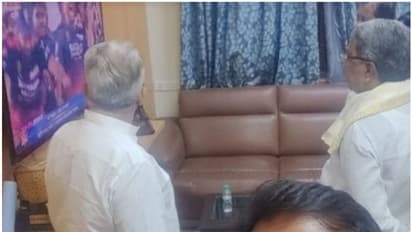 ടെൻഷൻ കാരണം നിലത്തുനില്‍ക്കാനാവാത്ത അവസ്ഥ, ഇതിനിടെയിലും! ആര്‍സിബിയുടെ മത്സരം കണ്ടു, ആഘോഷിച്ച് സിദ്ധരാമയ്യ