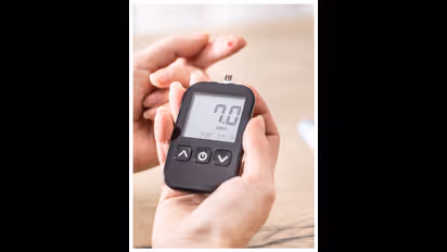 சர்க்கரை நோயாளிகள் கண்டிப்பாக குடிக்க வேண்டிய மற்றும் மறந்தும் தொடக்கூடாத பானங்கள் என்னென்ன தெரியுமா?  