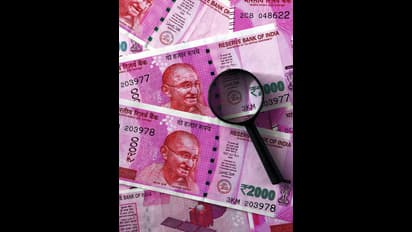 ഐഡി പ്രൂഫും, അപേക്ഷാ ഫോമും  വേണ്ടെന്ന്  എസ്ബിഐ; 2000 ത്തിന്റെ നോട്ട്  ഇന്ന്‌ മുതൽ മാറ്റിയെടുക്കാം