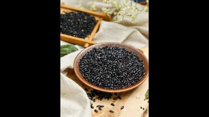 Astro Tips: அதிர்ஷ்டத்தை அள்ளித் தரும் கருப்பு அரிசி; உங்கள் பிரச்சினைகள் அனைத்தையும் நீக்கும்..!!