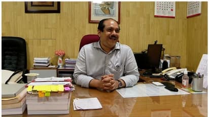 ഐഎഎസ് തലപ്പത്ത് വീണ്ടും മാറ്റം; വ്യവസായ പ്രിൻസിപ്പൽ സെക്രട്ടറിയുടെ ചുമതലയിലേക്ക് മുഹമ്മദ് ഹനീഷ് തിരിച്ചെത്തും