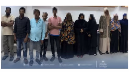 താമസ സ്ഥലങ്ങളില് ലൈസന്സില്ലാതെ വാണിജ്യ പ്രവര്ത്തനം; 11 പ്രവാസികള് അറസ്റ്റില്