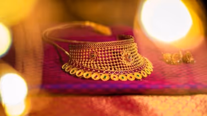  Gold Rate Today : ஜெட் வேகத்தில் உயர்ந்த தங்கத்தின் விலை மீண்டும் குறைவு - எவ்வளவு தெரியுமா?